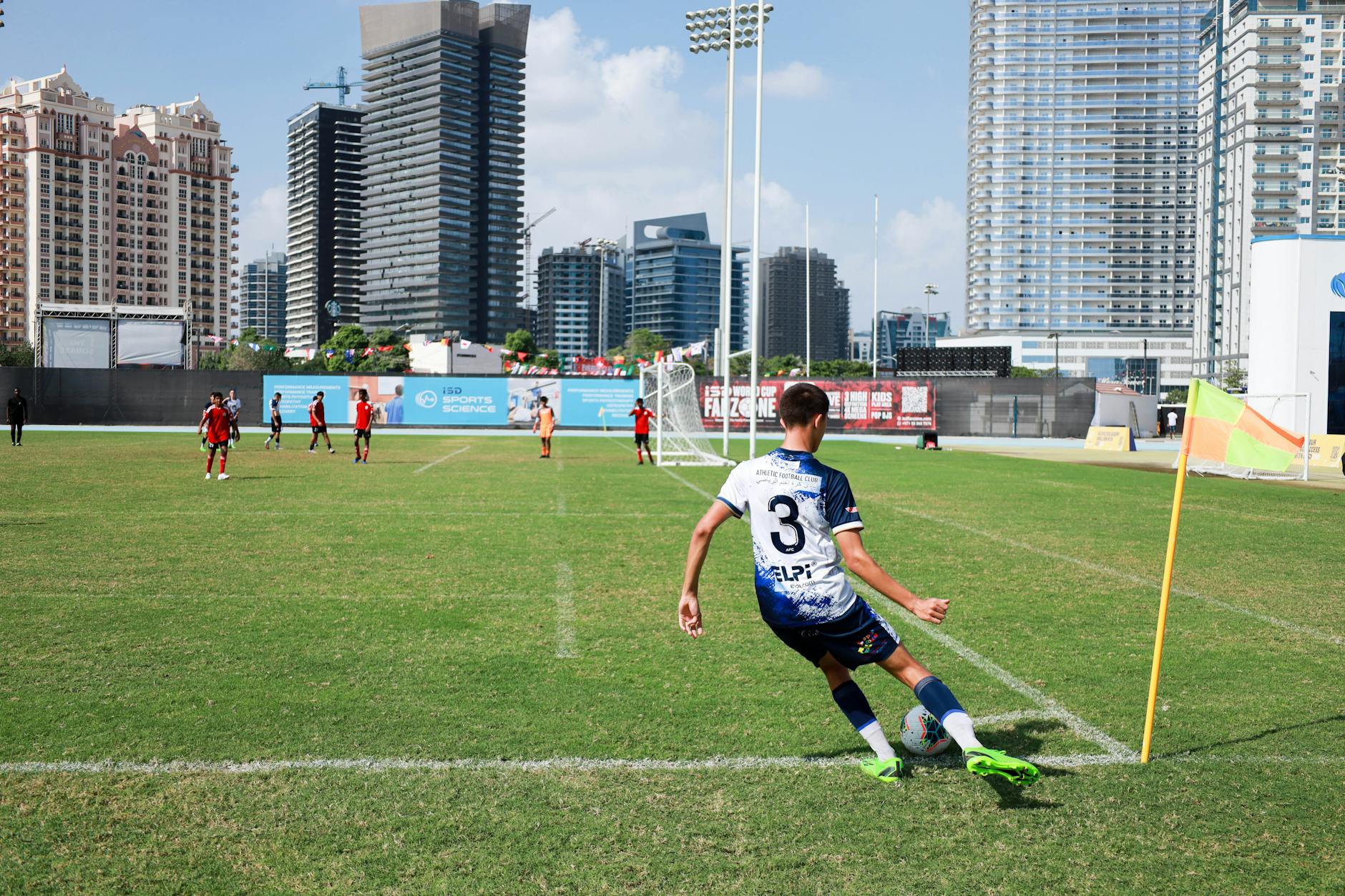Cremonese, ufficiale l'arrivo di Djuric: l'attaccante torna dal Parma con nuove ambizioni