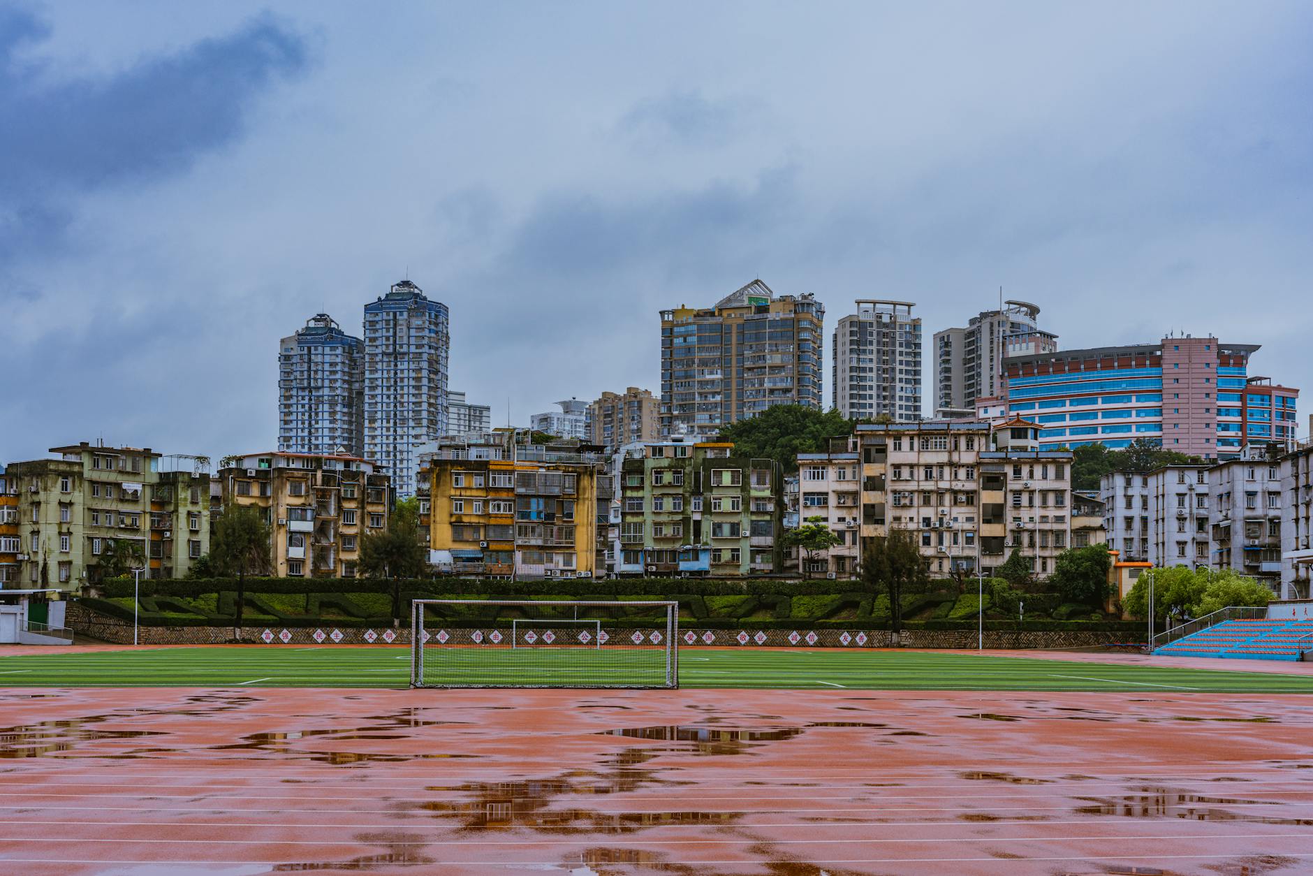 Milan bloccato dal Como: 1-1 e Inter a +7 in Serie A