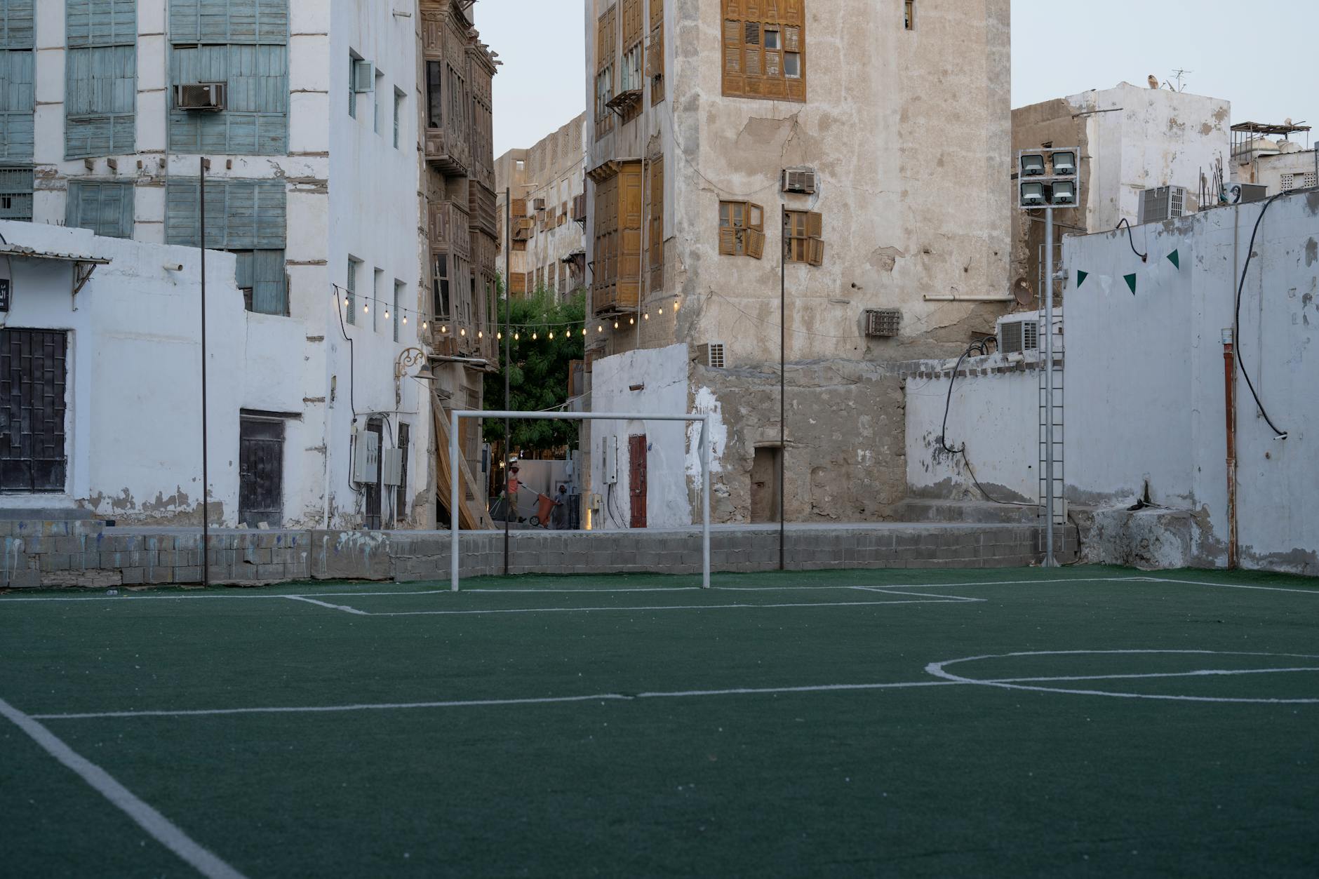 Cagliari-Como: Oliveira e Fabregas prevedono una sfida intensa in Serie A