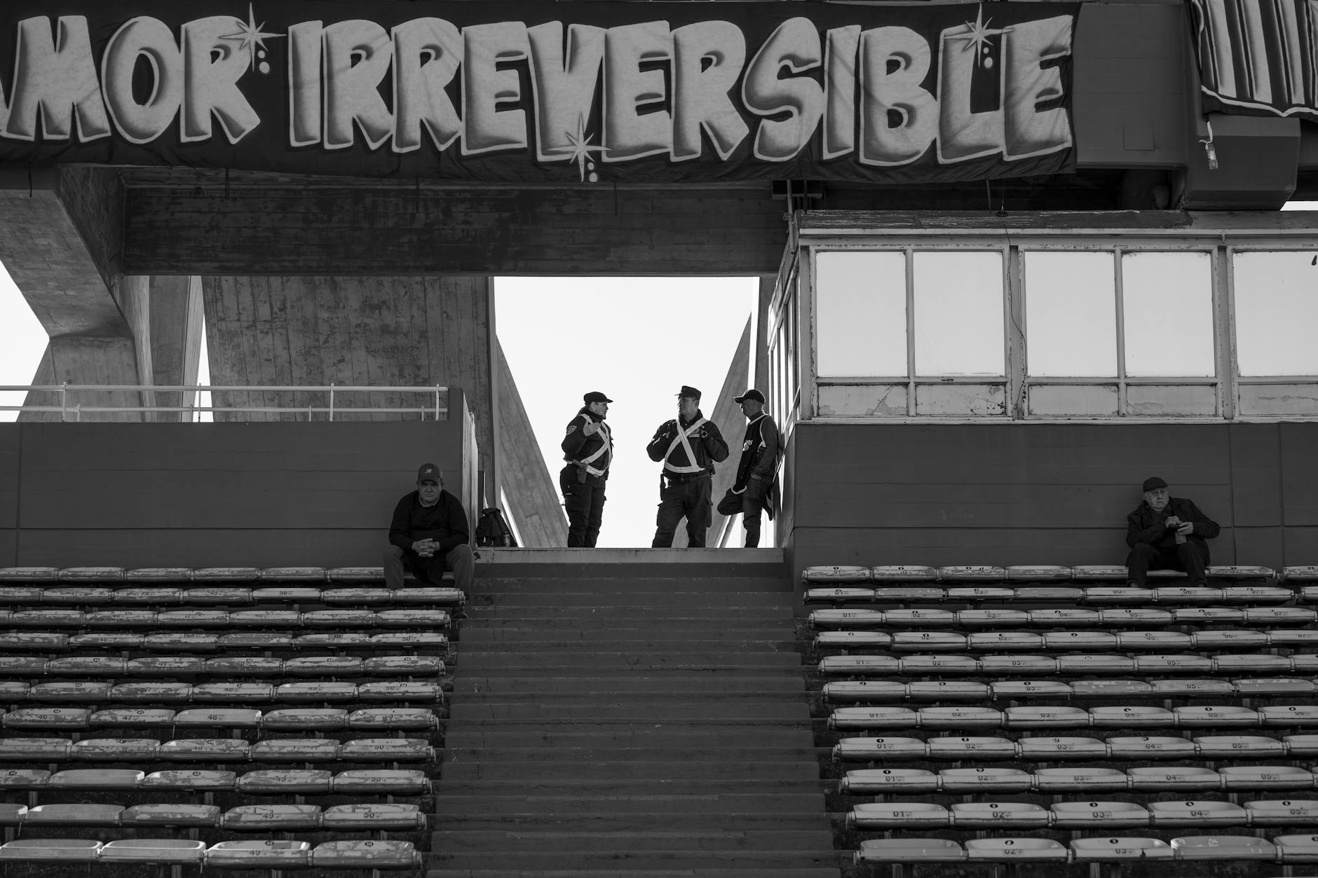 Bologna, Italiano deluso dopo la sconfitta con la Fiorentina: 'Primo tempo disastroso