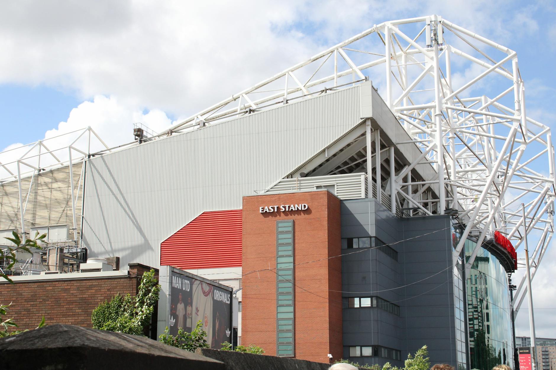 Juventus, ufficiale il prestito di Rouhi alla Carrarese: le implicazioni per il mercato