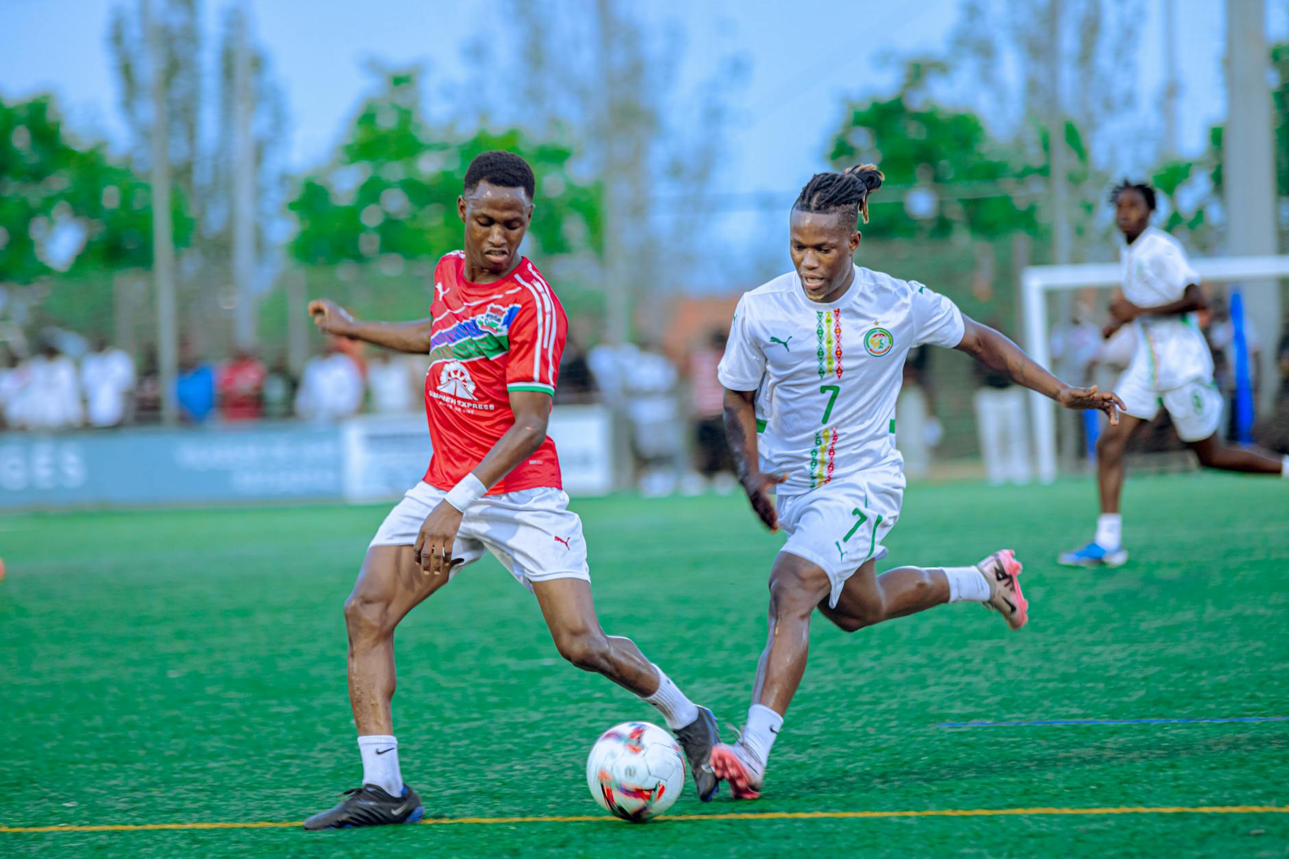 Barella e Calhanoglu tornano in gruppo: Chivu sorride in vista di Inter-Juve!