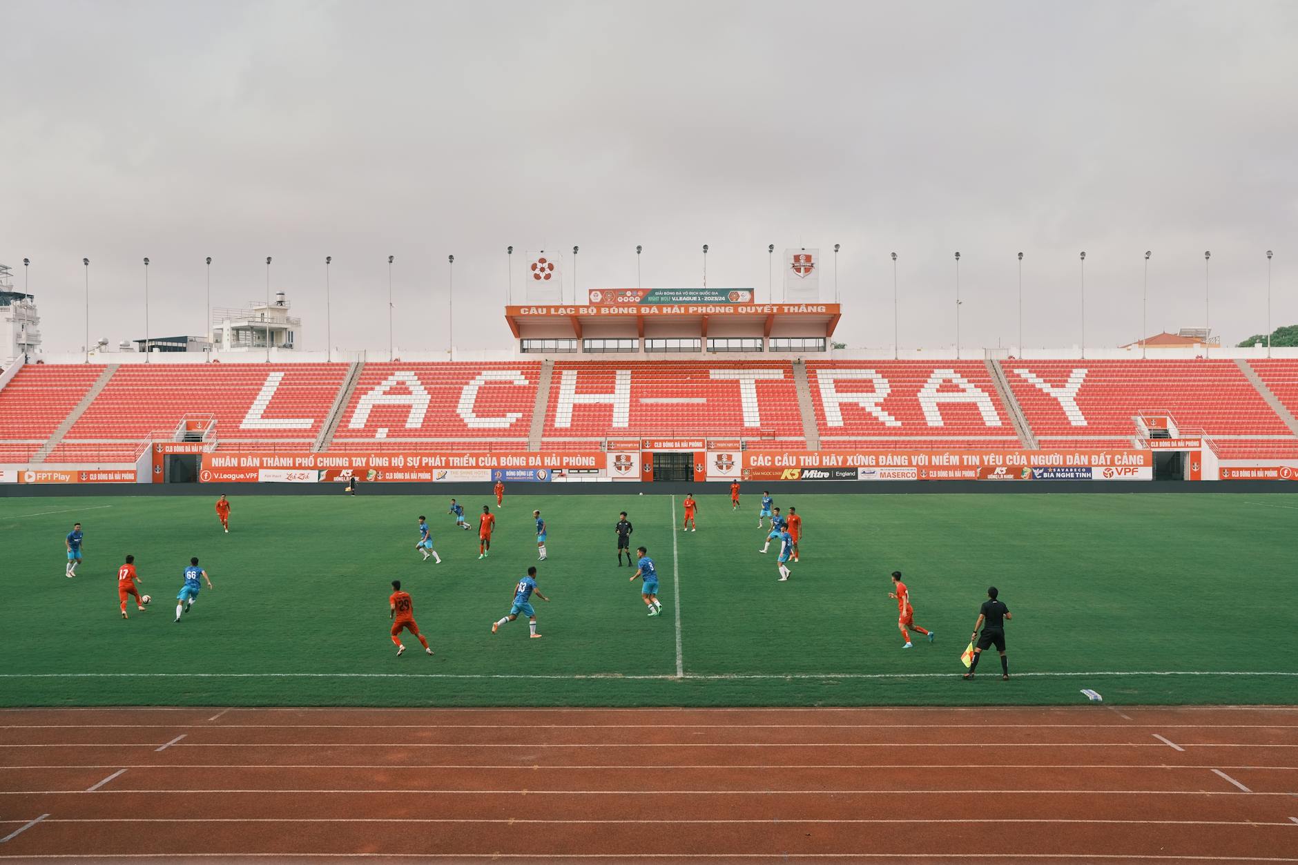 Lazio-Genoa: De Rossi sorprende con Norton-Cuffy tra i convocati, Romagnoli assente!