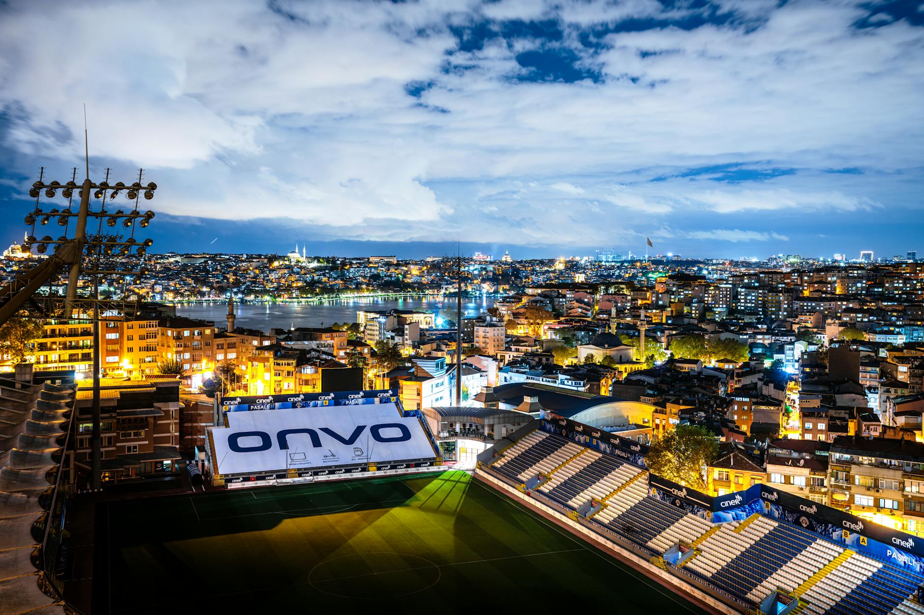 Calciomercato Roma e Juve: sfida per Senesi del Bournemouth nel 2026